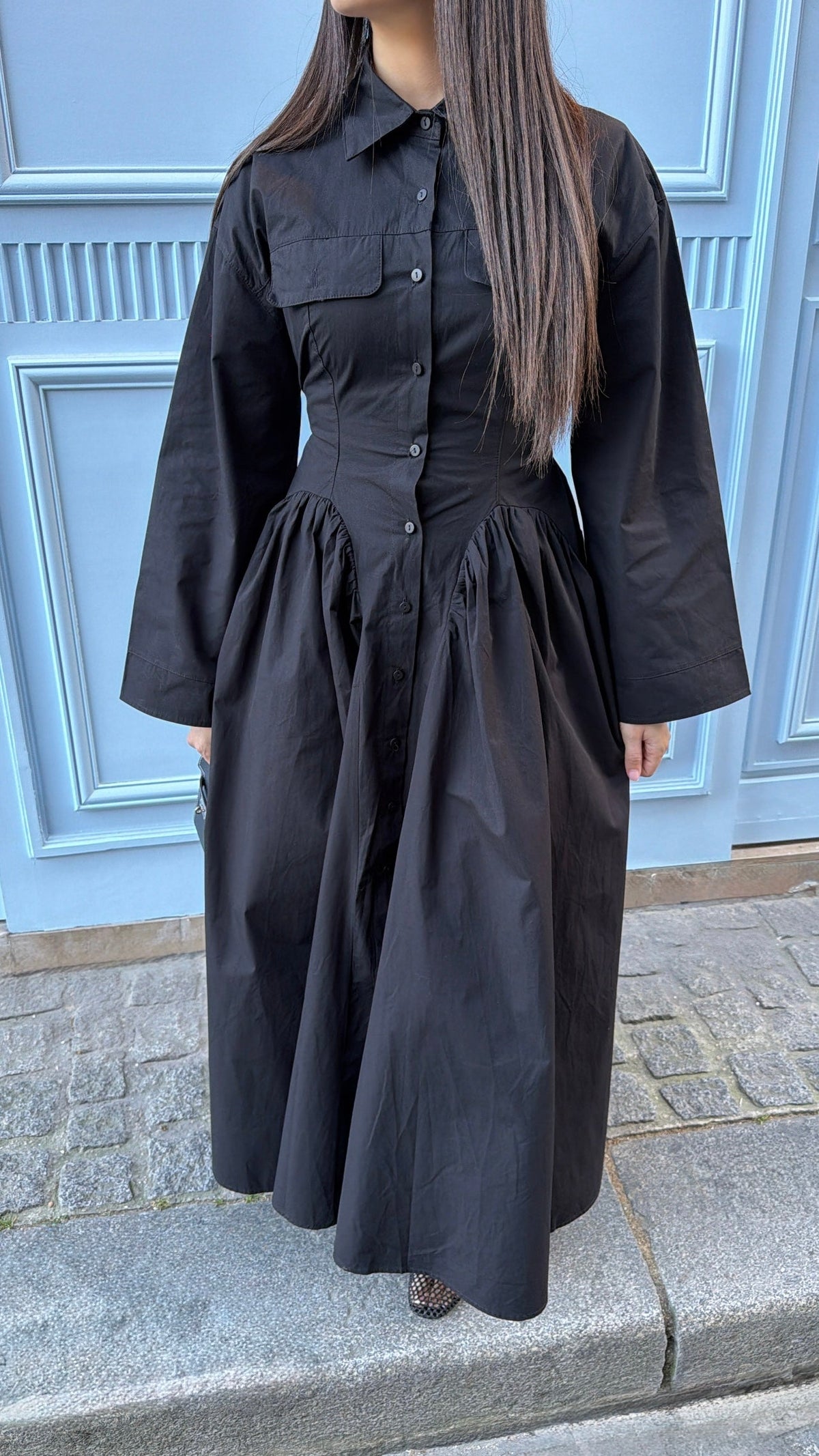 Robe longue cintrée et bouffante