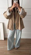 Trench-coat loose à intérieur rayé [beige]