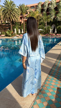 Longue robe à cape [BLEU]
