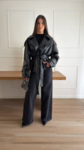 Trench loose en simili cuir [noir]