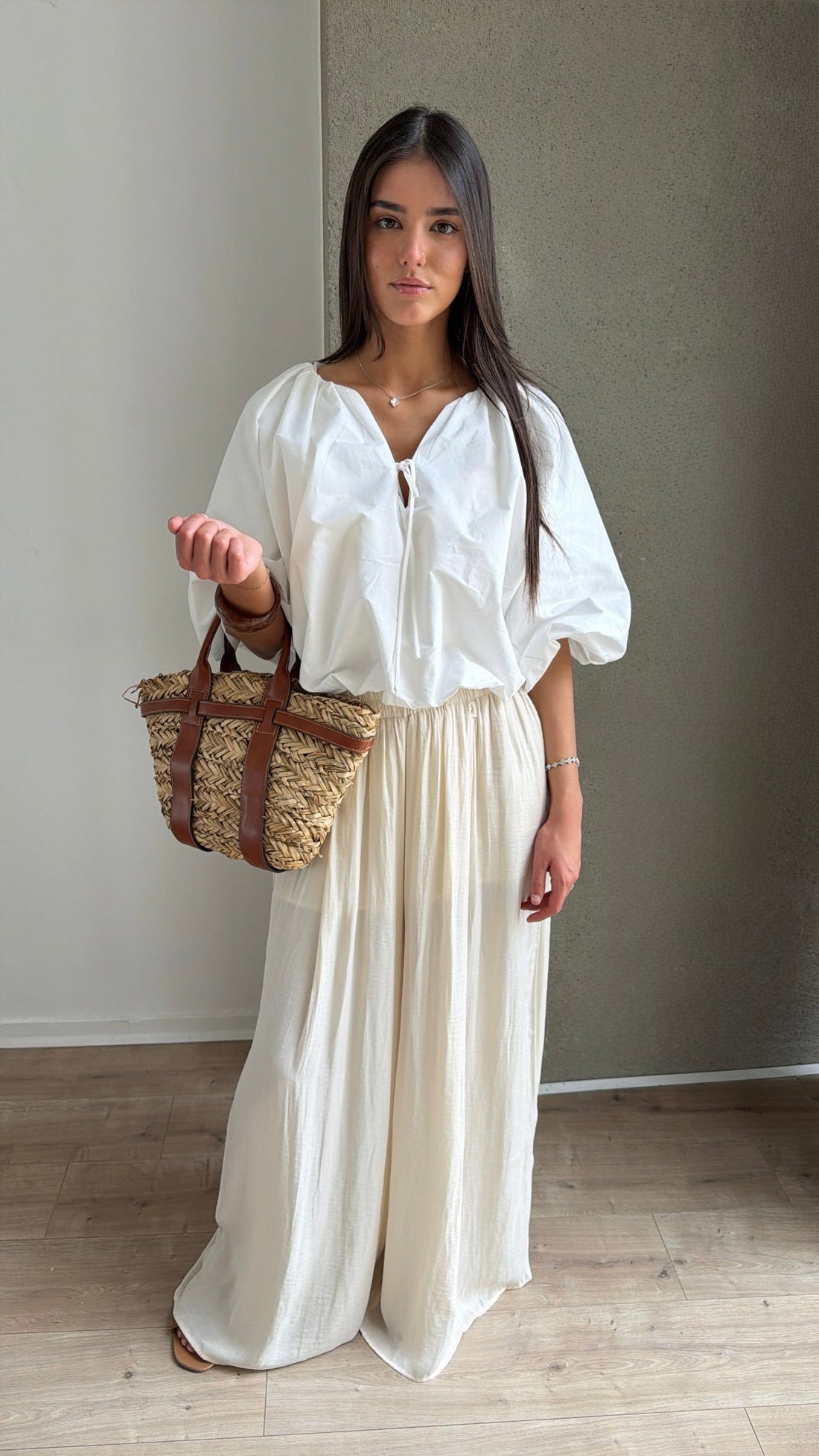 Blouse bouffante à manches 3/4 [blanc]