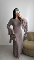 Longue robe en dentelle [taupe]