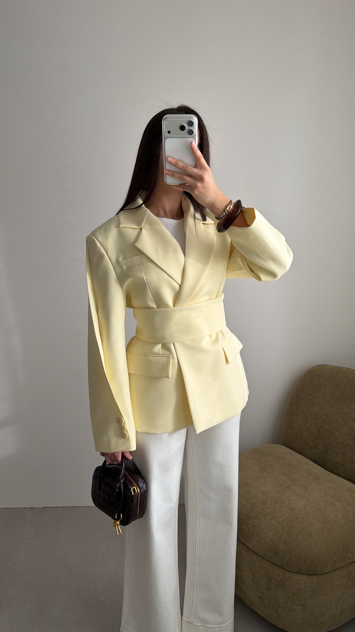 Blazer cintré avec ceinture [jaune pastel]