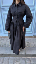 Robe longue cintrée et bouffante