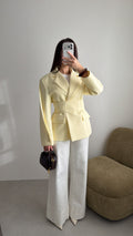 Blazer cintré avec ceinture [jaune pastel]
