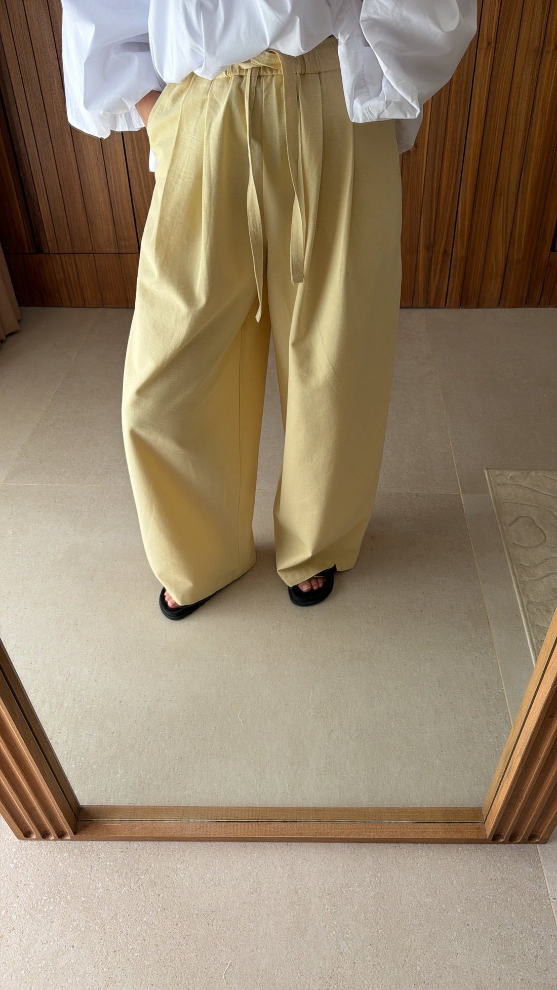Pantalon droit [jaune]