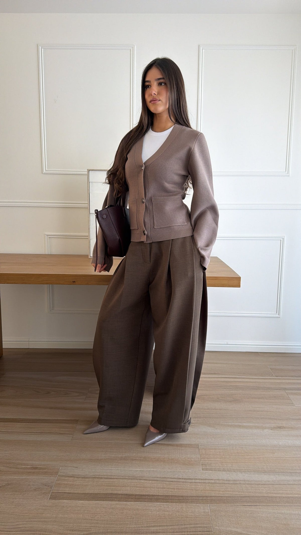 Pantalon ample à plis structuré [marron chiné]