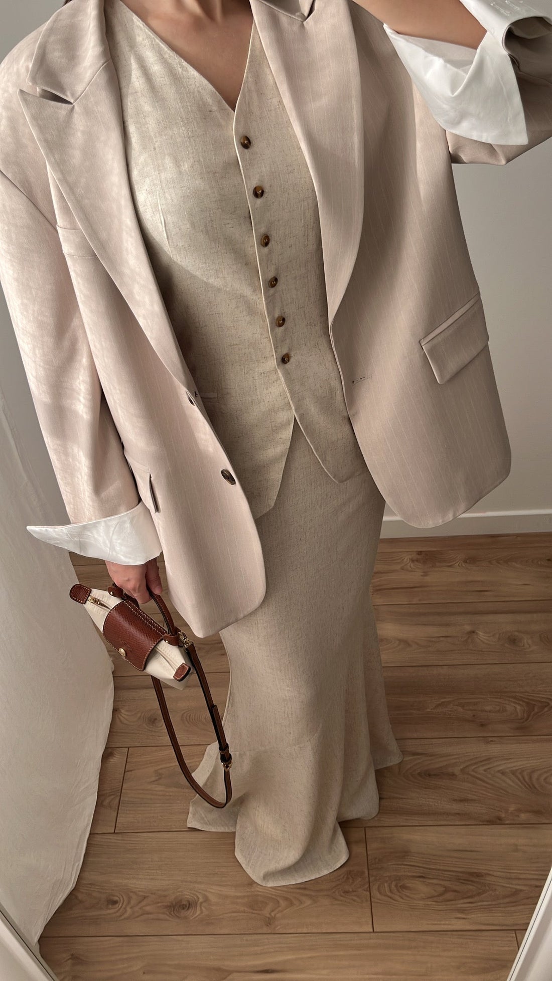 Gilet sans manche en lin [beige]