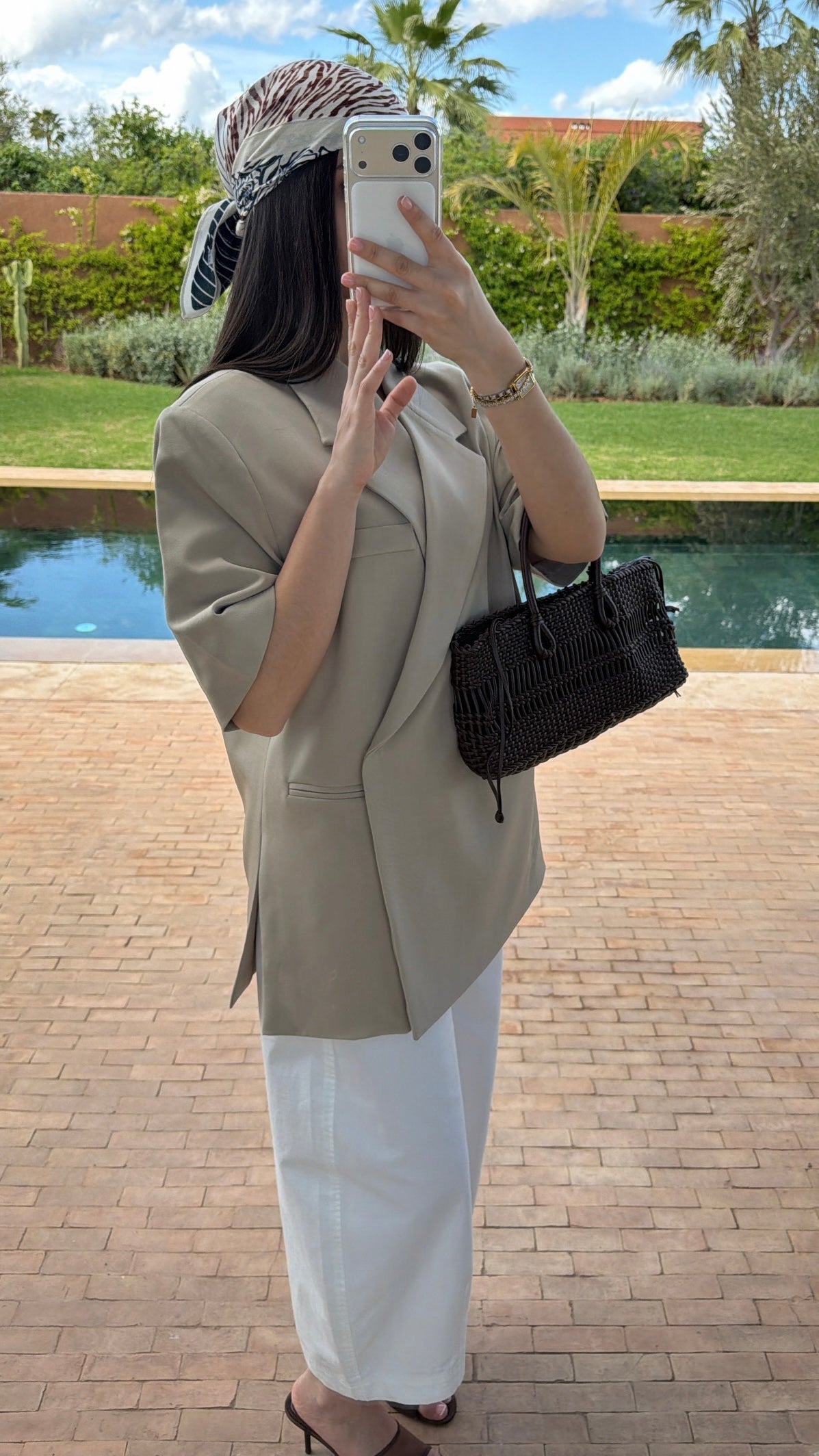 Blazer sans manches oversize [beige]