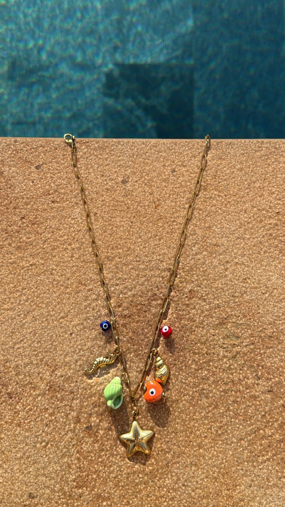 Collier [AKIRA]